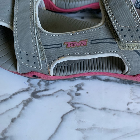 Teva’s Sandals 5 - Picture 9 of 10
